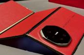 The three-fold screen mobile phone competition reveals the deep logic of technological innovation