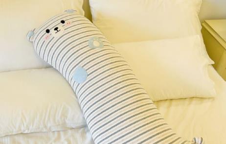 Why do people need two pillows when sleeping? One is a headrest and the other is a Legua sleeping pillow to protect a healthy sleeping posture!
