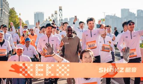 With "Open Listening" to practice technology for good, Aftershokz joins hands with Kipchoge to launch a light-chasing run