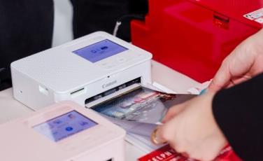 The EOS Photography Art Park of the Canon Photography Carnival 2025 was unveiled in Shanghai, empowering the rebirth of photography art