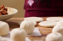 Responding to the legislation on Guangzhou's morning tea, Pointe Dei has activated the inheritance of Guangdong-style tea-making techniques by leveraging its talent pool.